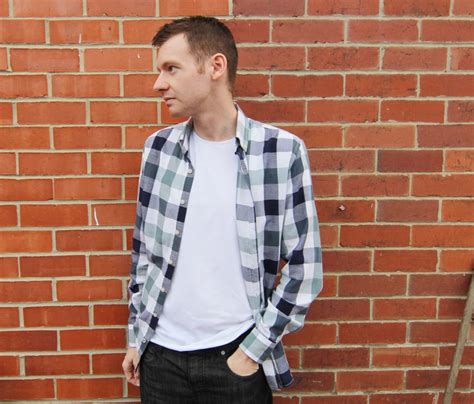 10 Ways To Wear A White T Shirt With Style Outfit Ideas For Guys Michael 84 10 Ways To Wear A White T Shirt With Style Outfit Ideas For Guys Michael 84