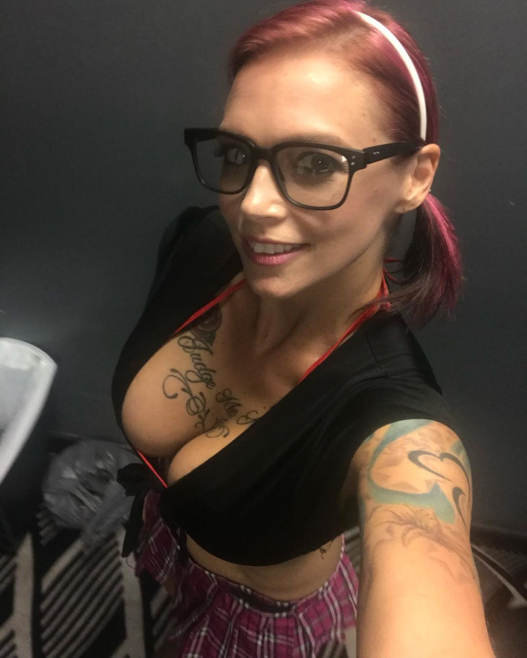 The Hypnotic Power of Anna Bell Peaks
