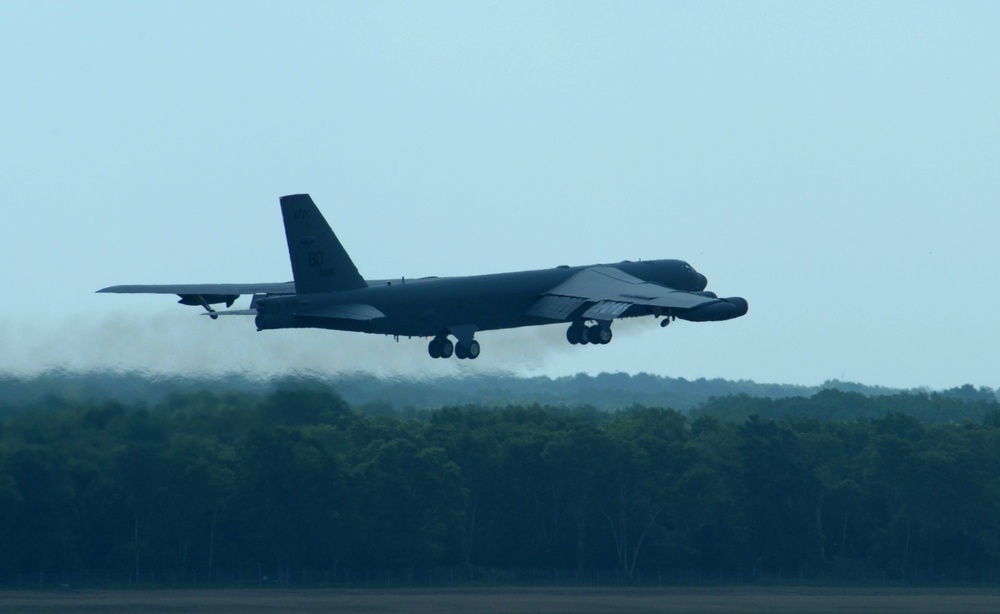 B 1 B 52 Bombers Set Stage For Increased Wartime Versatility
