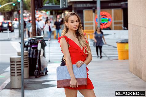 4 Ways to Experience Naomi Swann's Blacked Scene