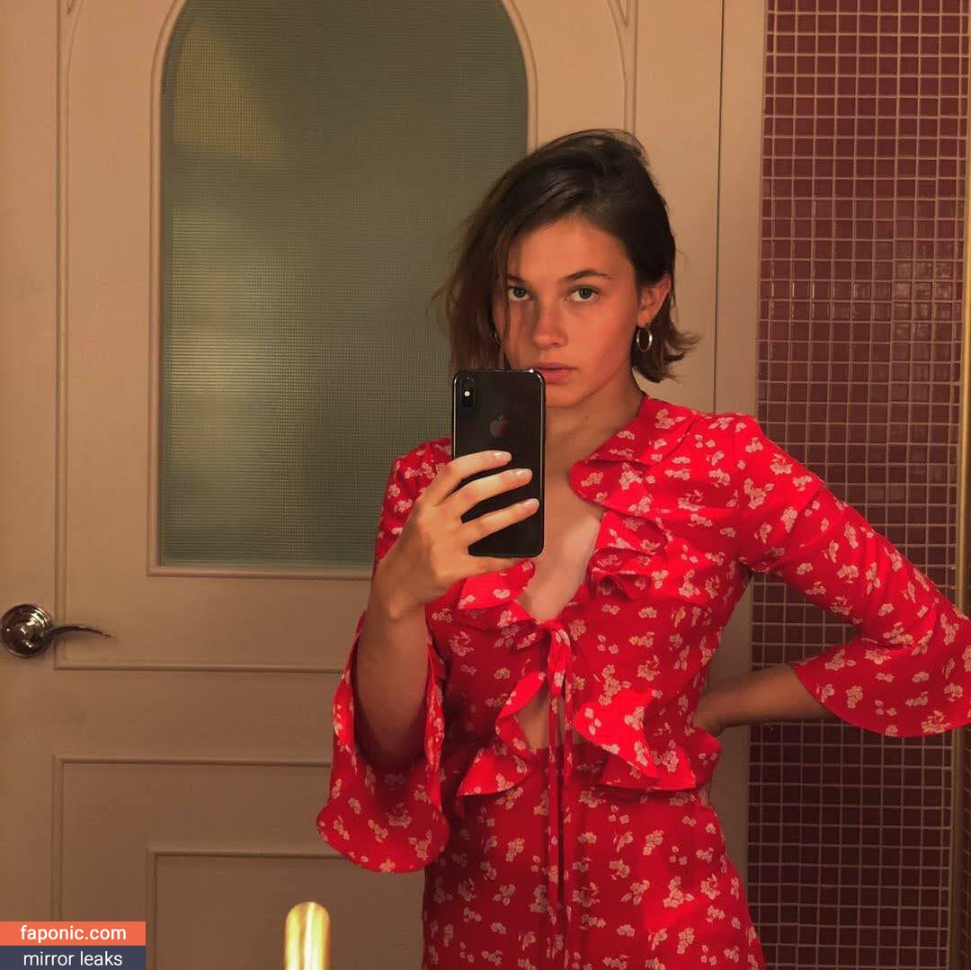 Cailee Spaeny's Naked Truth