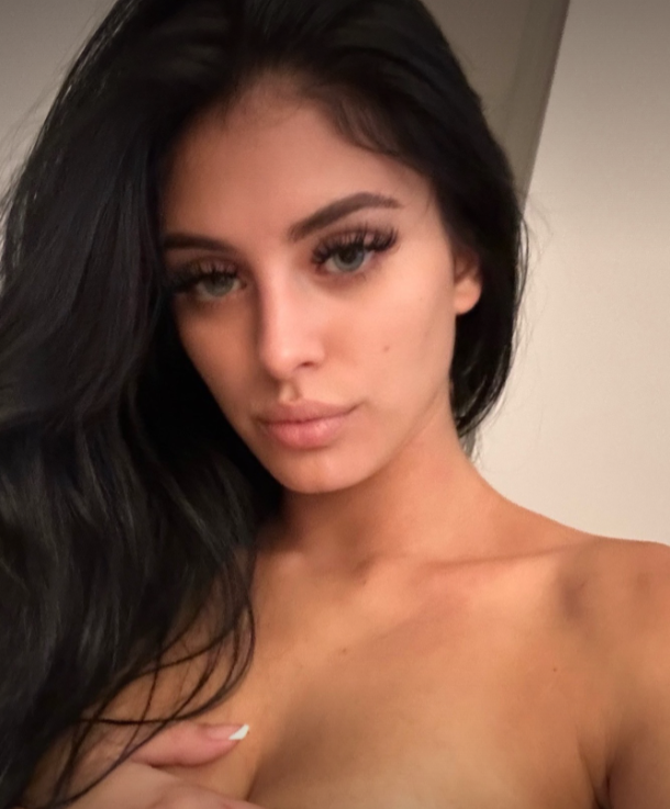 Camilla Ara Onlyfans Leaks