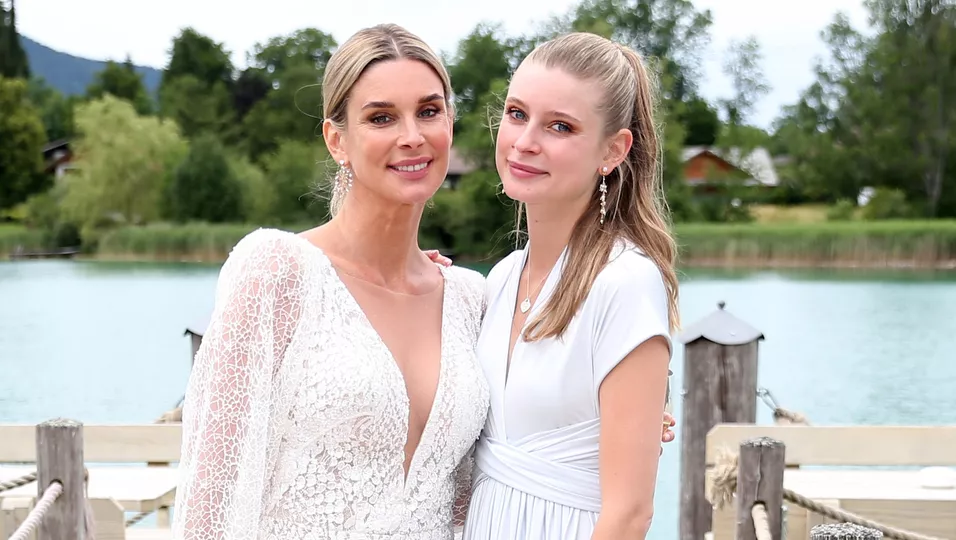 Claudelle Deckert Wird Oma Mit 49 Jahren Bunte De Claudelle Deckert Wird Oma Mit 49 Jahren Bunte De