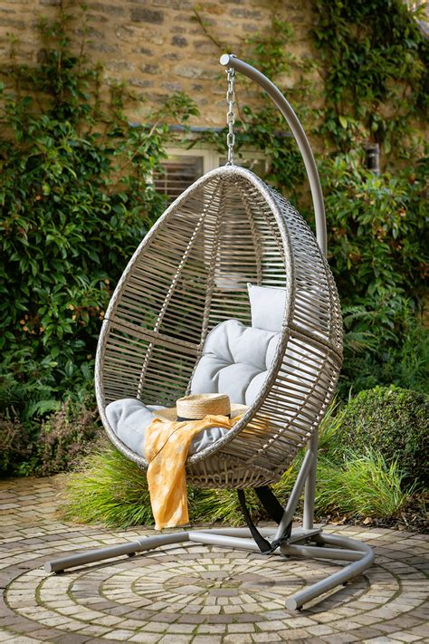 Cocoon Egg Chair: A Comfortable Retreat