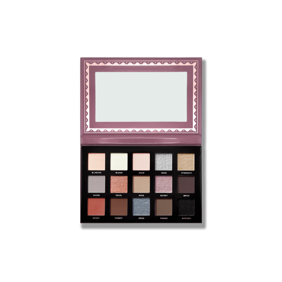 Collab With Andi Does Stuff Ace Beaute Smoky Roses Eyeshadow Palette