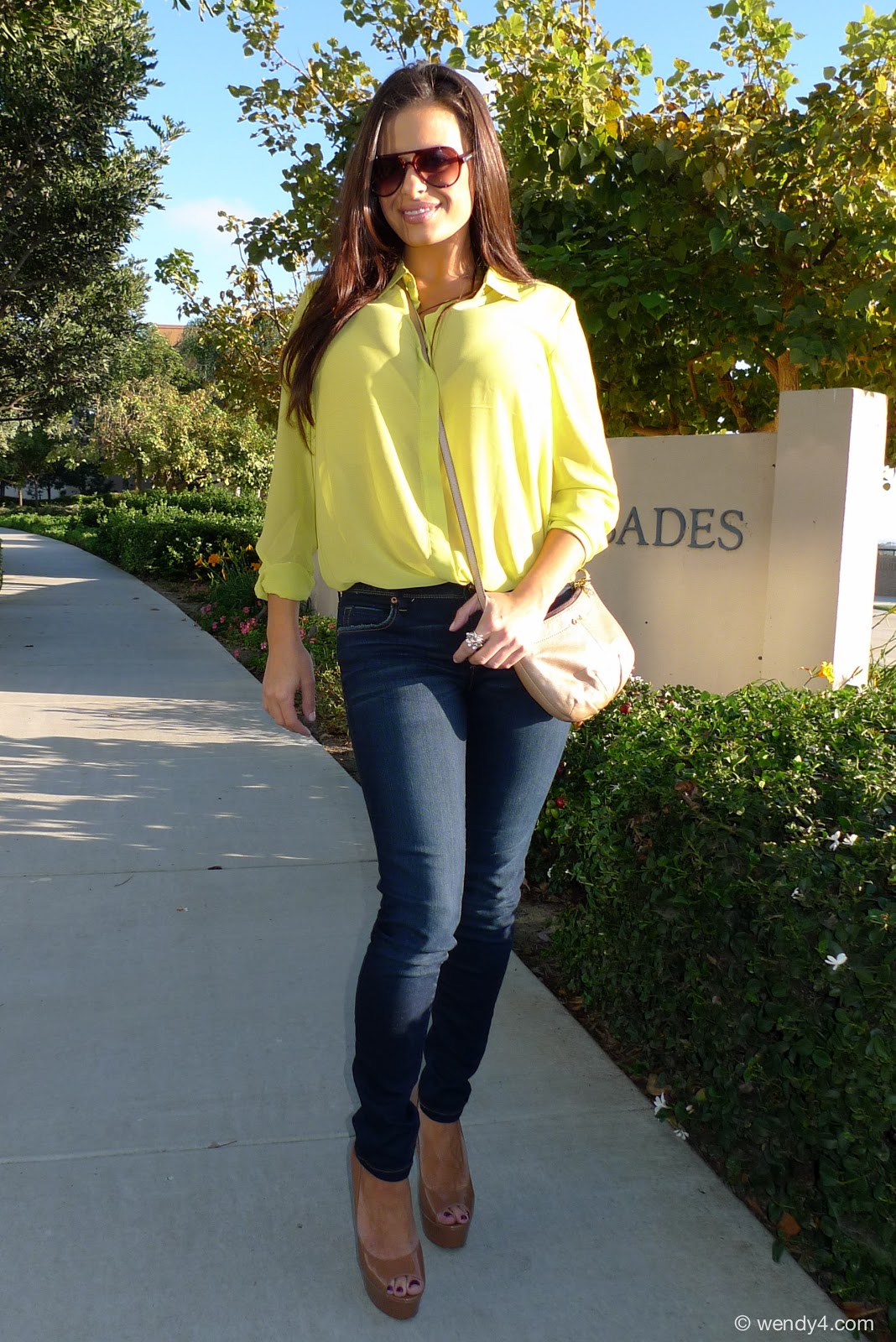 Dirty Mind S Delight Wendy Fiore In A Yellow Top Dirty Mind S Delight Wendy Fiore In A Yellow Top