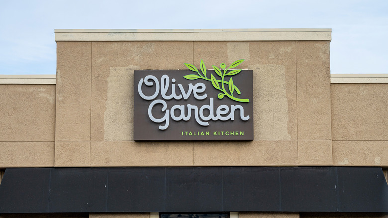 Does Olive Garden Offer Military Discount