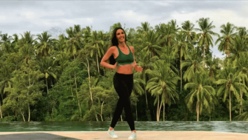 Fit Girls With Curves Gifs Tenor Fit Girls With Curves Gifs Tenor