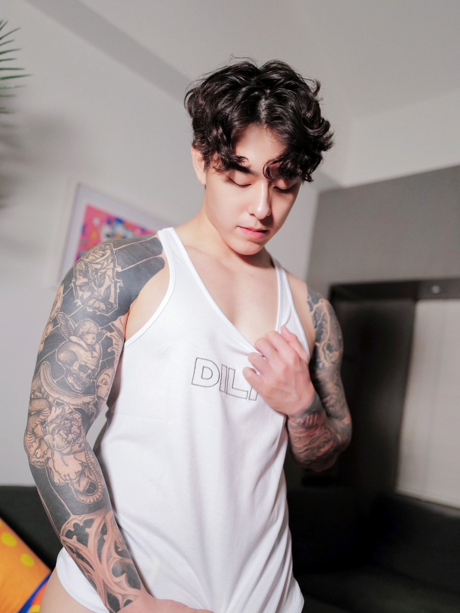 Gay Porn Titus Low