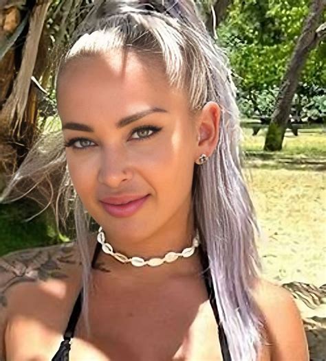 Hayley Davies Biography Wiki Age Height Career Photos More Hayley Davies Biography Wiki Age Height Career Photos More