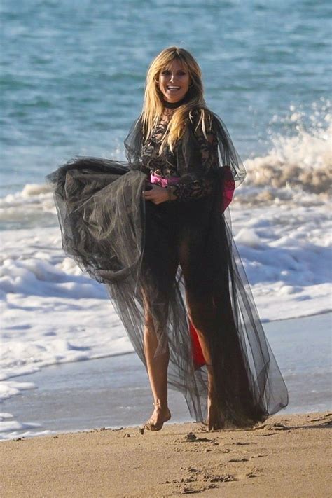 Heidi Klum Photoshoot On The Beach In Malibu 10 23 2019 Celebmafia