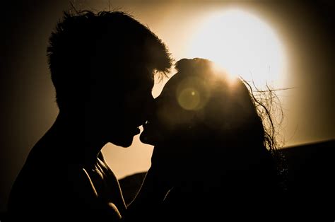 Images Gratuites Silhouette La Personne Lumi Re Du Soleil Amour Images Gratuites Silhouette La Personne Lumi Re Du Soleil Amour