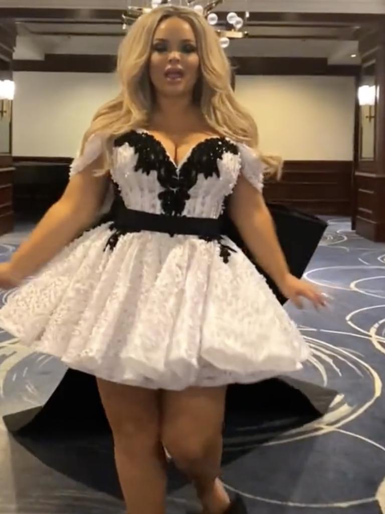 Influencer Trish Paytas Mocked For Strange Wedding Ceremony News Com Influencer Trish Paytas Mocked For Strange Wedding Ceremony News Com
