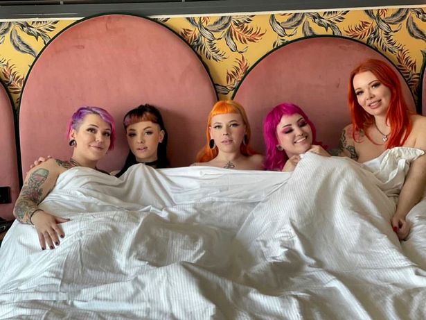 Inside Orgy House Of Onlyfans And Tiktok Creators As They Enjoy Wild Inside Orgy House Of Onlyfans And Tiktok Creators As They Enjoy Wild