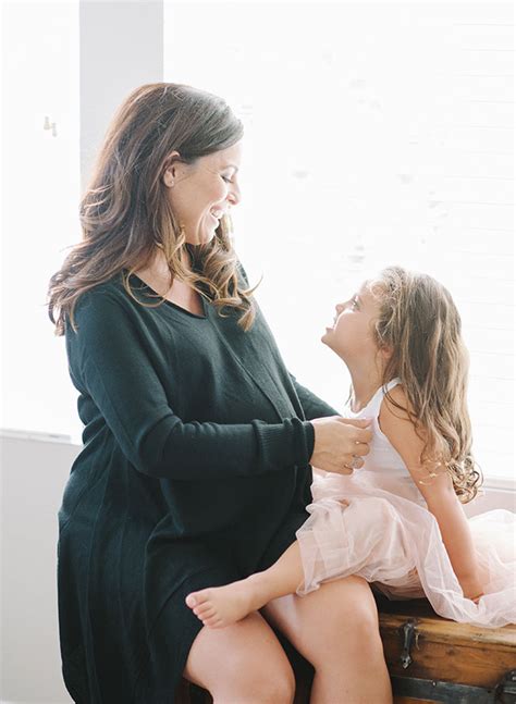 Inspired By This Intimate Mother Daughter Maternity