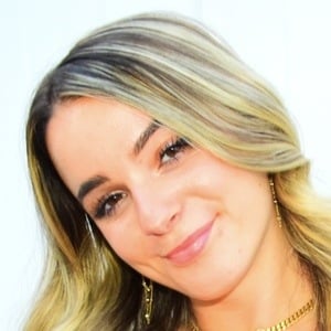 Kaitlyn Krems Age Family Bio Famous Birthdays