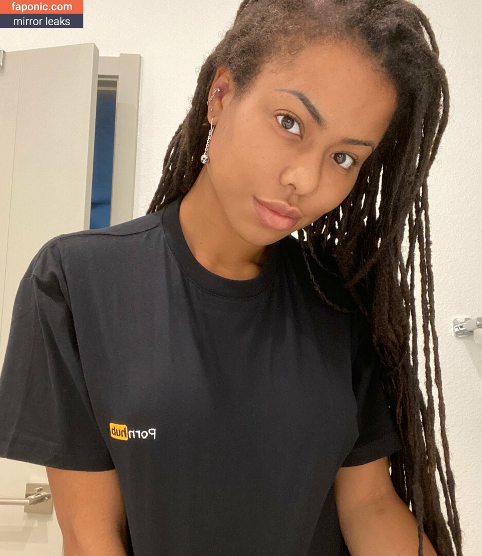 Kira Noir Leaked Onlyfans Kira Noir Leaked Onlyfans
