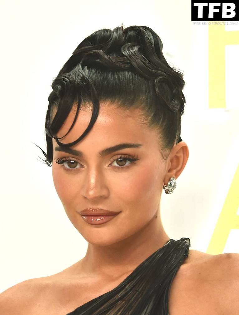 Kylie Jenner Photos Nude