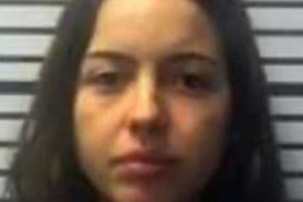 Mississippi Woman Filmed Herself Having Sex With A Male Dog Mississippi Woman Filmed Herself Having Sex With A Male Dog