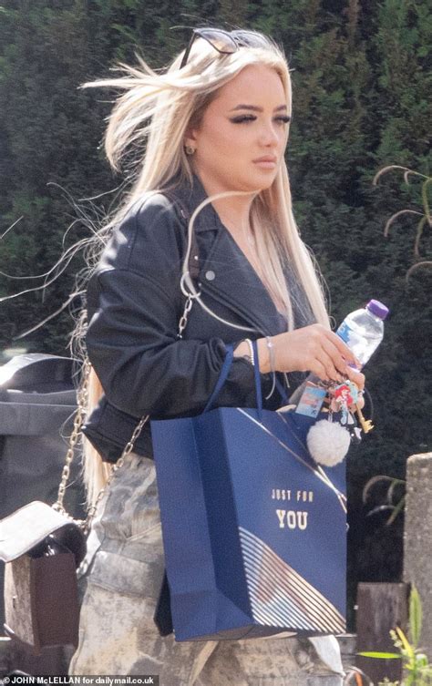 Model Victoria Thomas Bowen 25 Arrested For Throwing Mcdonald S Model Victoria Thomas Bowen 25 Arrested For Throwing Mcdonald S