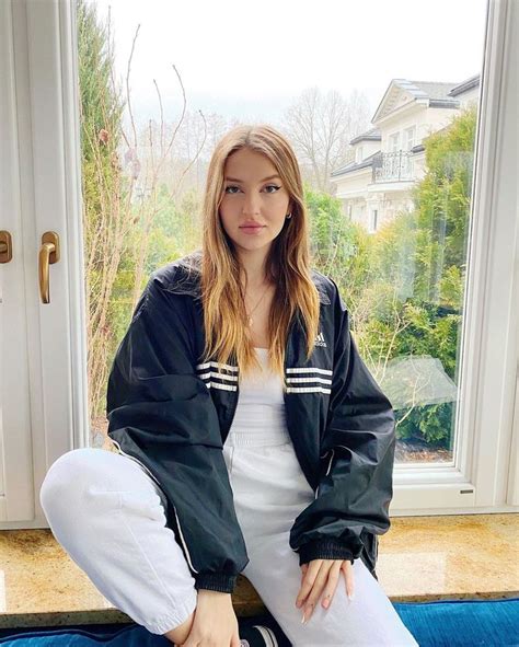 Monika Kociolek S Timeless Style The Allure Of The White Shirt
