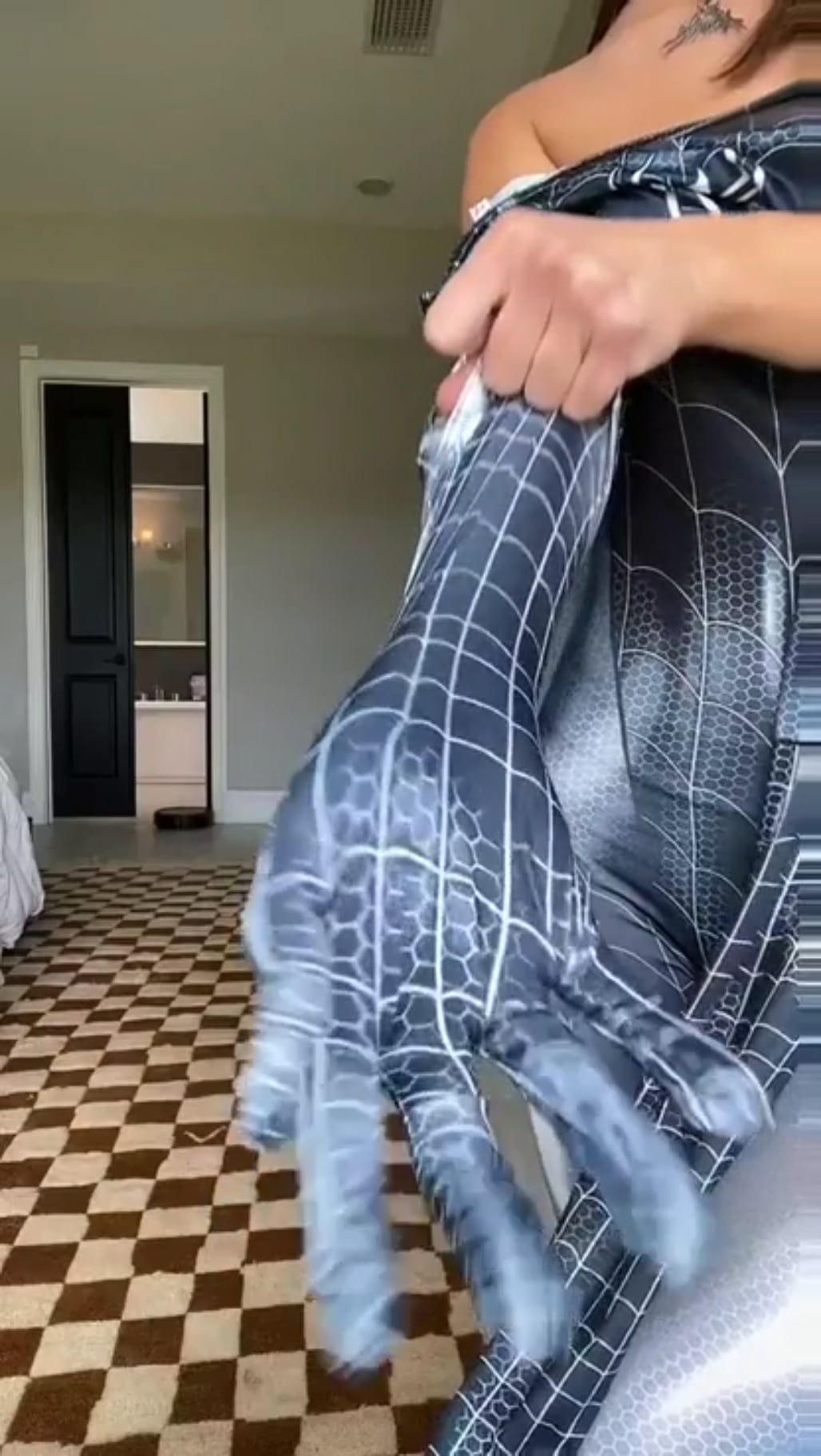 Natalie Roush As Spiderman R Cosplaygirls Natalie Roush As Spiderman R Cosplaygirls