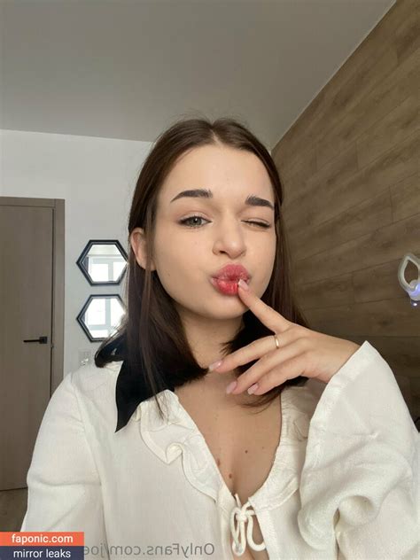 Petite Olya Aka Petite Olya Vip Nude Leaks Onlyfans Faponic