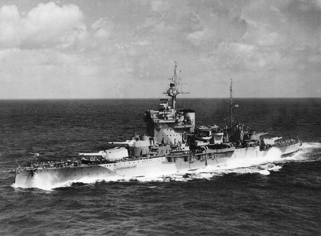 Q.d.c. Royal Navy Queen