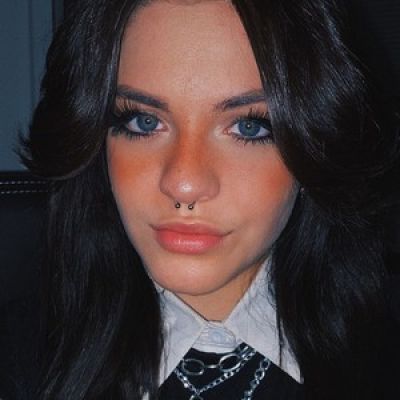Sam Paige Wiki Age Bio Height Boyfriend Career And Salary