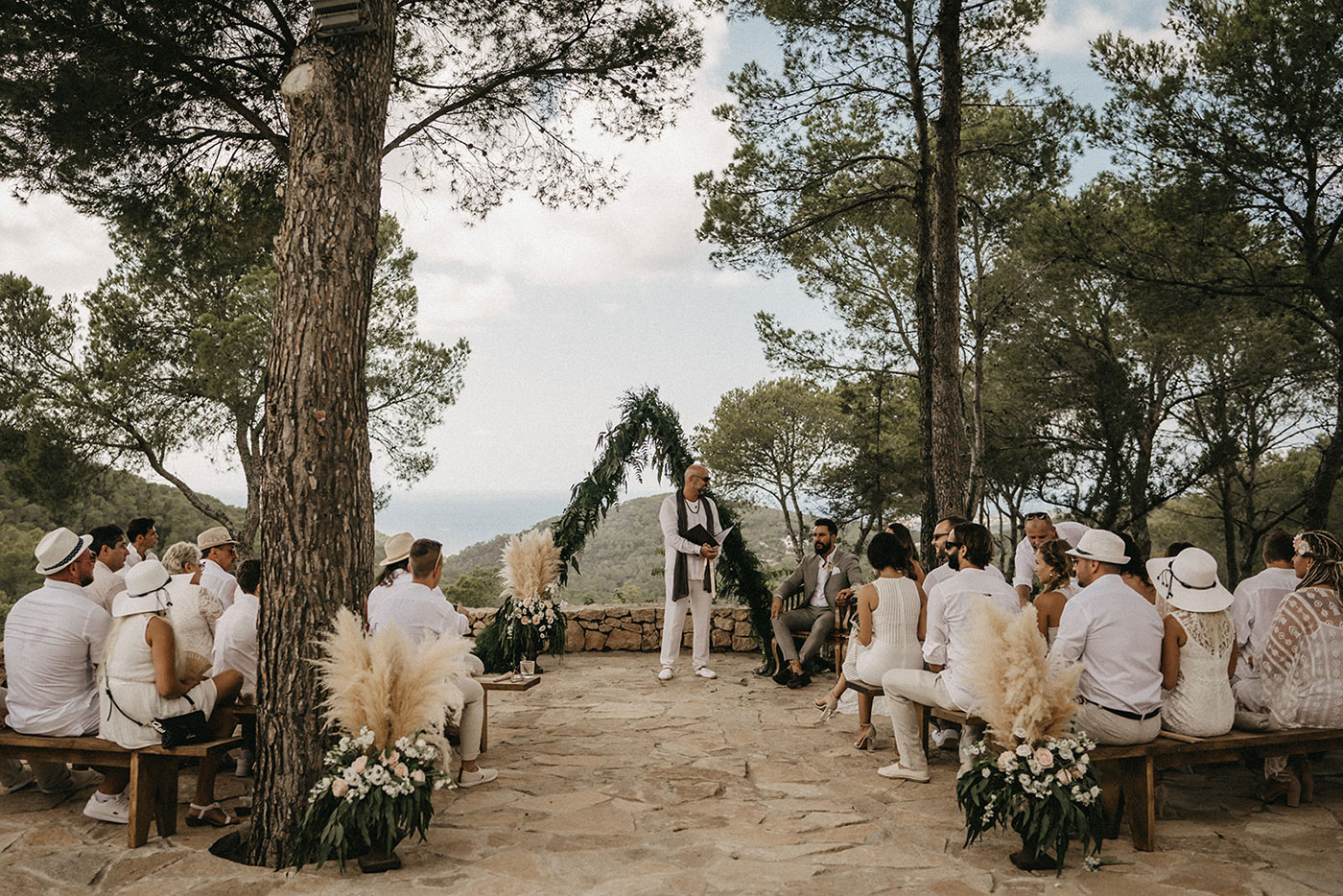 Samantha Frank S Pa Ssa D En Bernat Wedding Wedinspire Samantha Frank S Pa Ssa D En Bernat Wedding Wedinspire