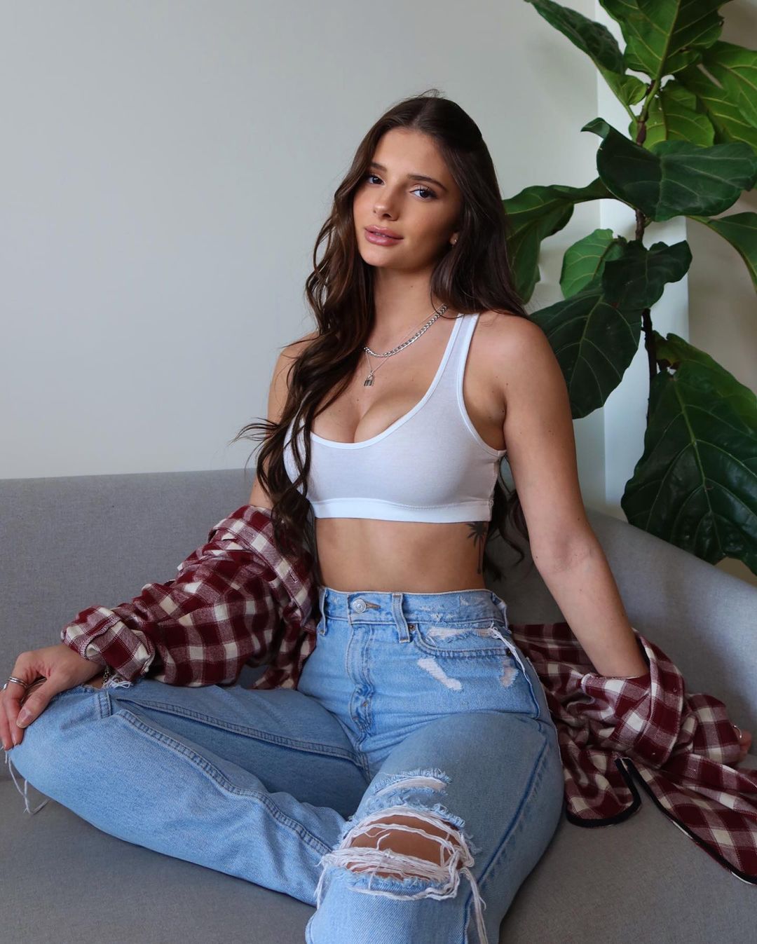 Star Tiktok And Instagram Model Sells Pics On Onlyfans To Help Pay Her Star Tiktok And Instagram Model Sells Pics On Onlyfans To Help Pay Her