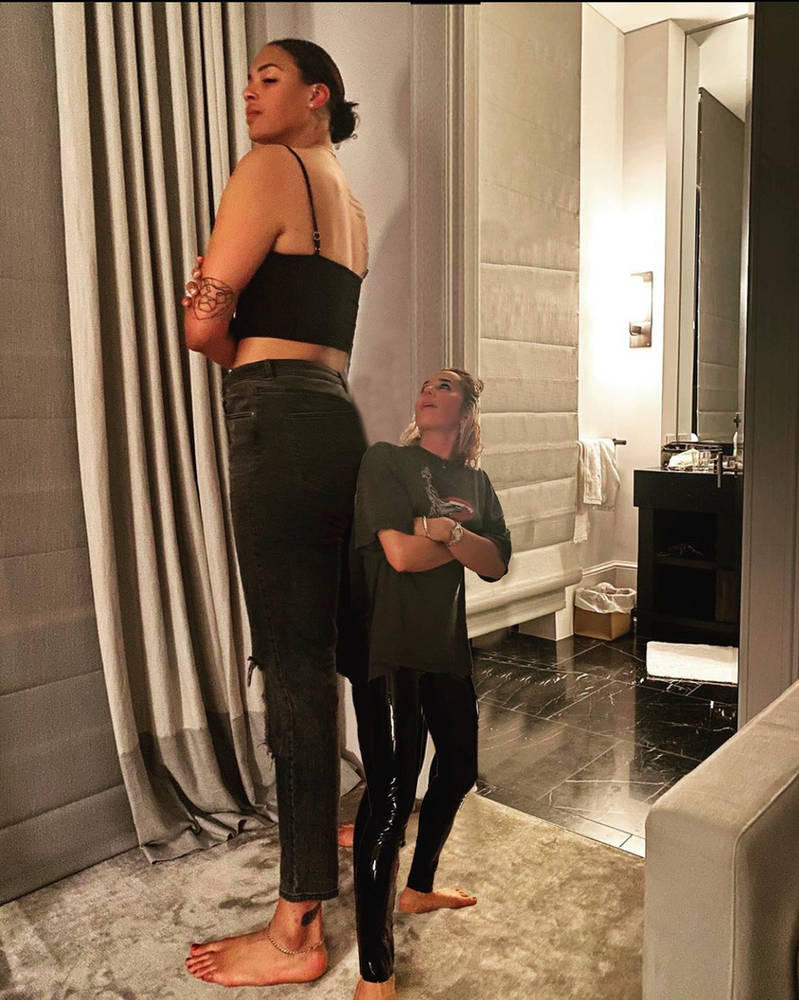 Tall Women R34