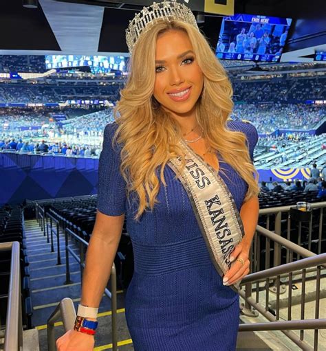 The Life Of Gracie Hunt Marathon Running Former Miss Kansas Usa Is