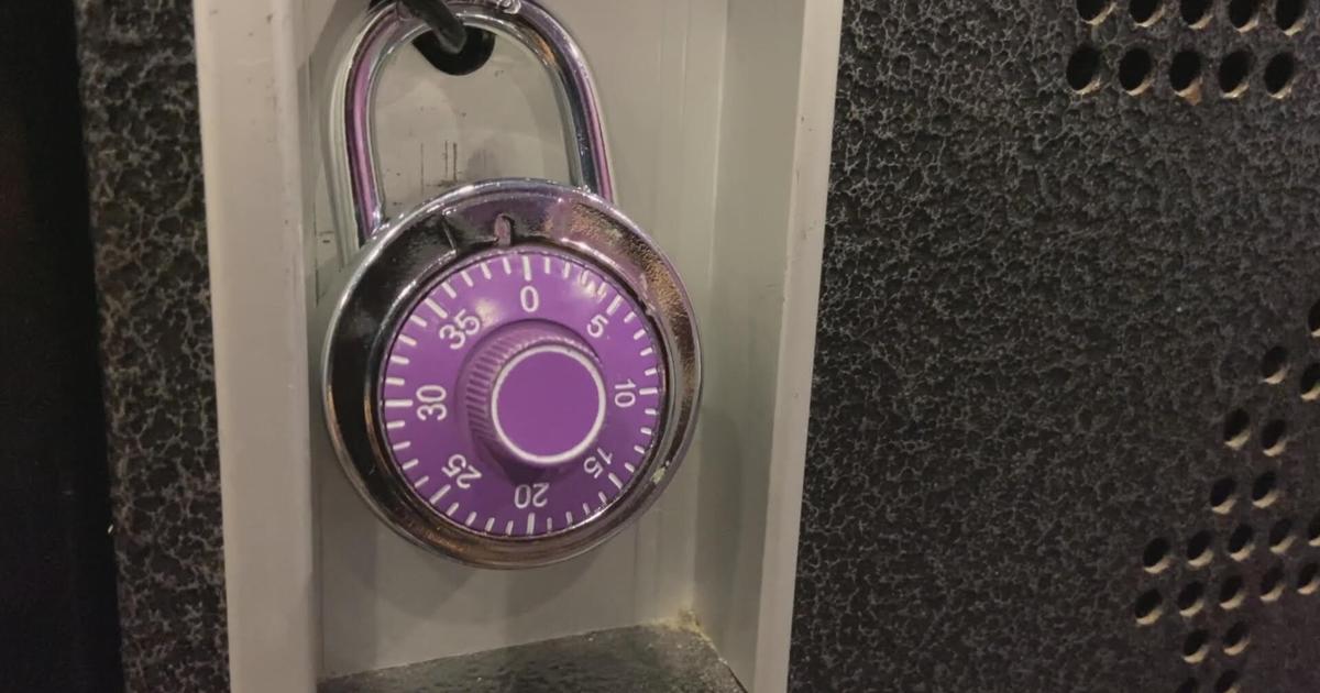 Thief Steals Valuables Out Of Fort Wayne Planet Fitness Lockers Youtube Thief Steals Valuables Out Of Fort Wayne Planet Fitness Lockers Youtube