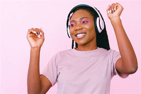 Tiktok Songs How To Find Trending Music For Your Videos Izea Tiktok Songs How To Find Trending Music For Your Videos Izea