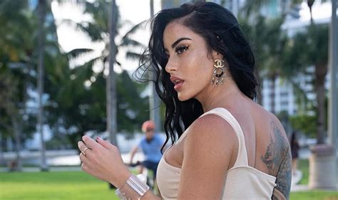 Top 20 Hottest Pictures Of Alysia Magen You Need To See
