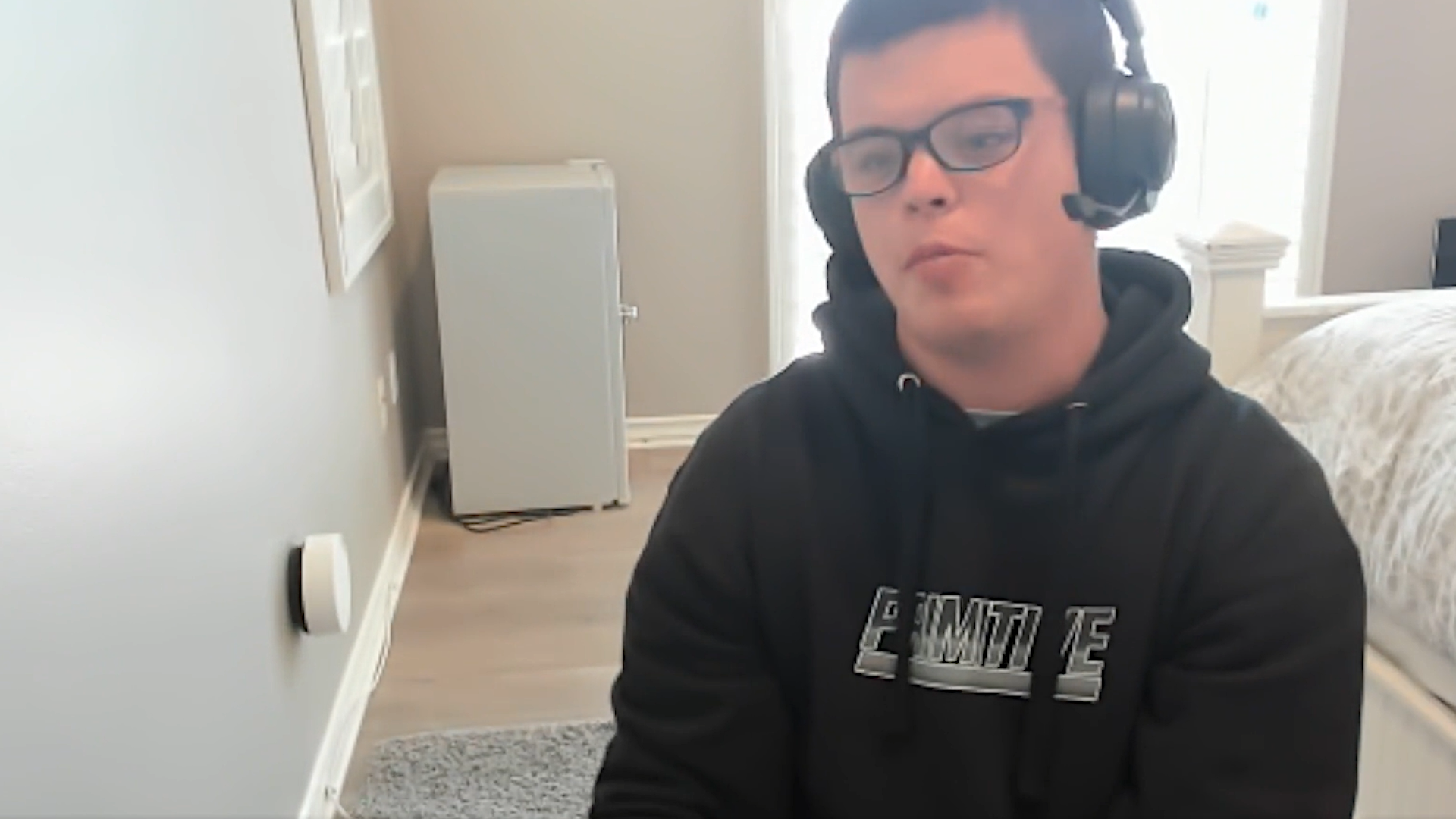 Under Fire After Onlyfans Leak Twitch Streamer Sketch