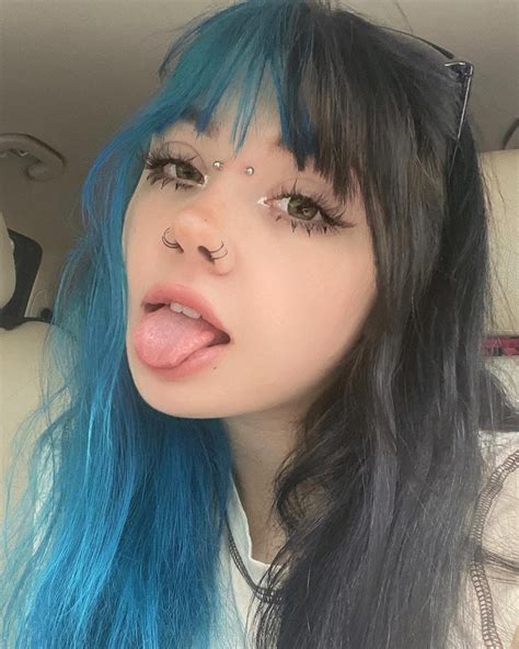 Venomous Dolly On Twitter Blue Hair Is The Best Venomous Dolly On Twitter Blue Hair Is The Best