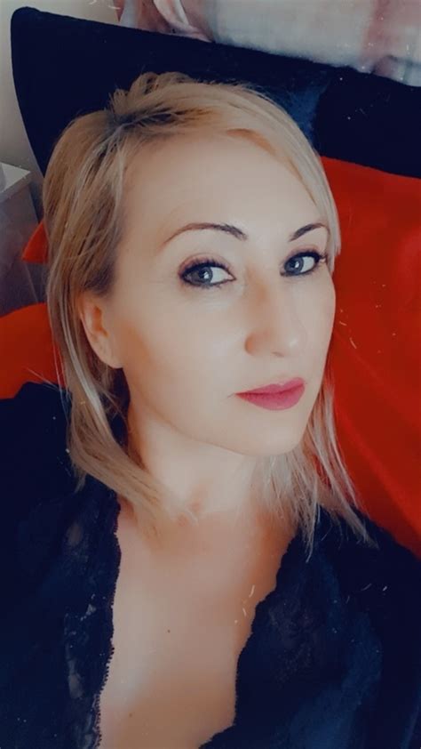 View Julia Julia Julianasexymature Onlyfans 49 Photos And 32 Videos View Julia Julia Julianasexymature Onlyfans 49 Photos And 32 Videos