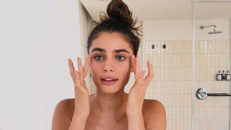 Watch Watch Taylor Hill Get Bombshell Brows And Lashes For Days Watch Watch Taylor Hill Get Bombshell Brows And Lashes For Days