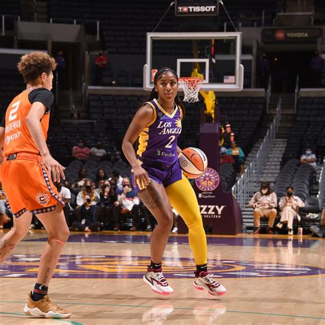 Wnba Star Te A Cooper Of The Los Angeles Sparks Goes 1 On 1 With Wnba Star Te A Cooper Of The Los Angeles Sparks Goes 1 On 1 With