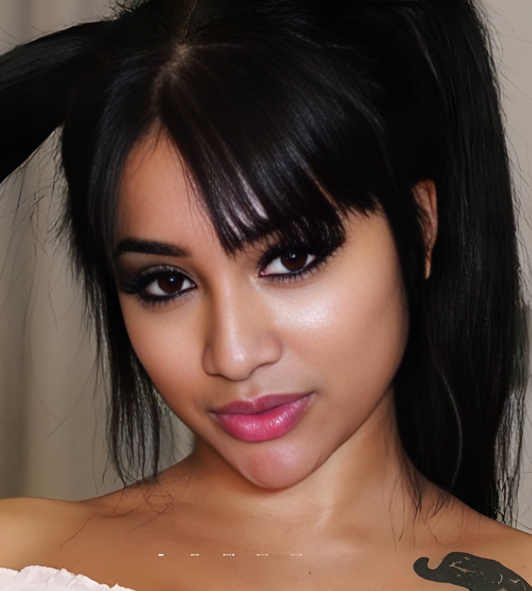 Yasmina Khan My Virtual Girlfriend
