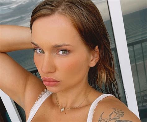 Zoie Burgher Bio Age Height Wiki Models Biography Zoie Burgher Bio Age Height Wiki Models Biography